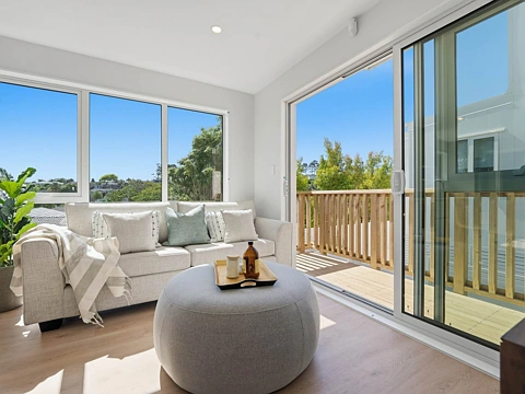 8/186 Forrest Hill Road, Forrest Hill, North Shore City, Auckland