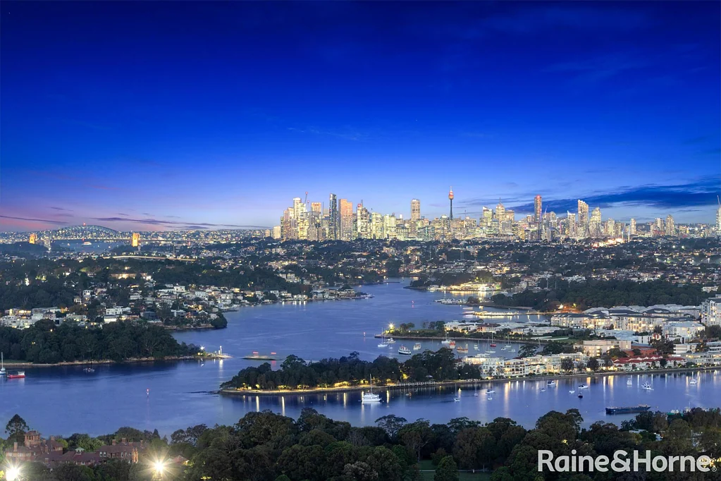 Rhodes 3ห้องนอน Exclusive Penthouse Level | Iconic Water & City Views |One of the Kind