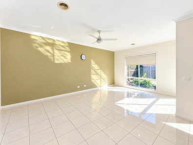ਰਹਿਣ ਵਾਲਾ ਕਮਰਾ - 14 Bail Street, Epping, VIC 3076