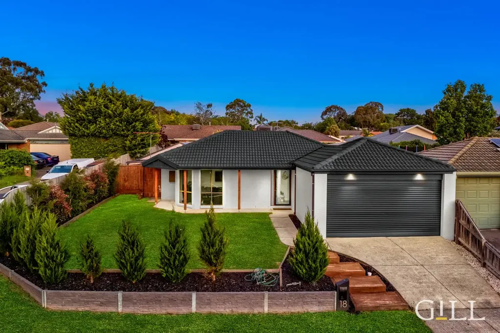 18 Claremont Glen, Berwick, VIC 3806