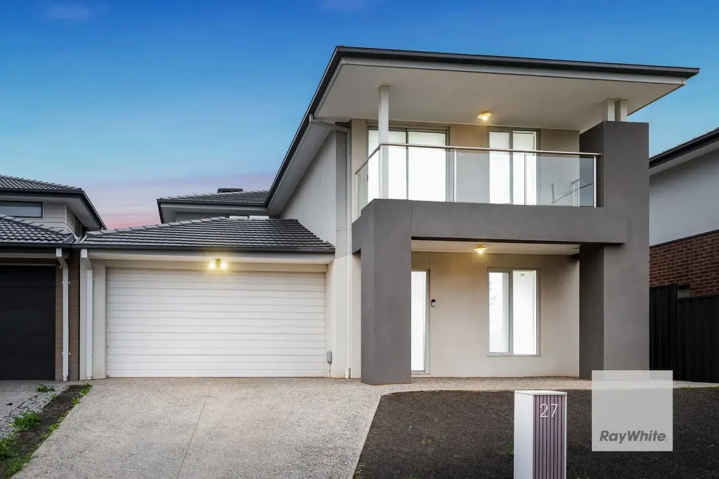 Rockbank 4침실 Contemporary Family Living with Space, Style & Versatility
