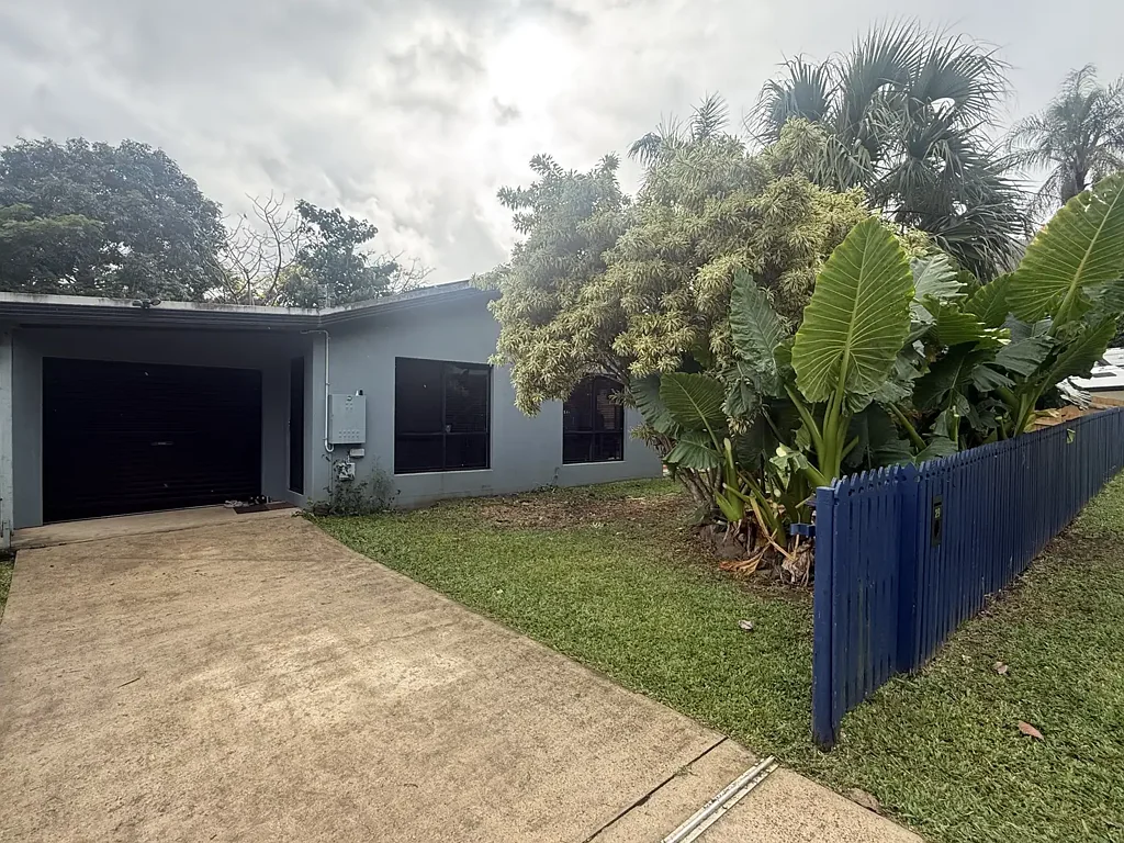 Family Home In the Heart Of Cannonvale