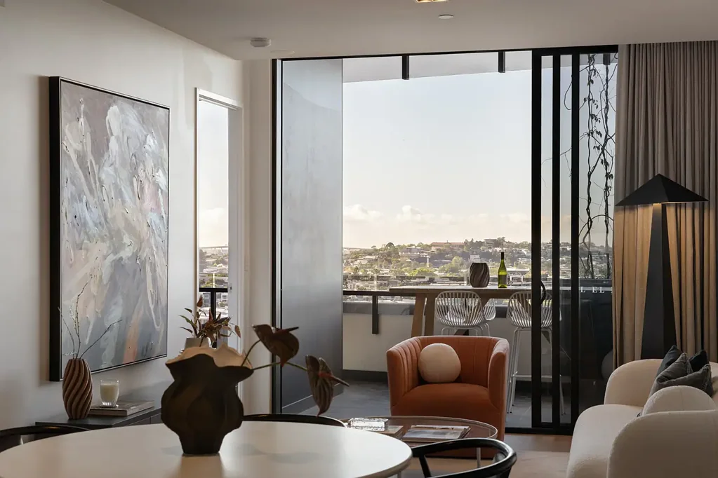 Newstead 2 Bedroom Family-sized residence overlooking Teneriffe Hill & River Views