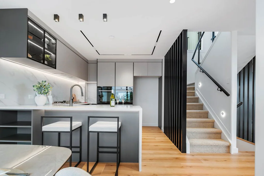 2D Rangitoto Terrace, Milford, North Shore City, Auckland