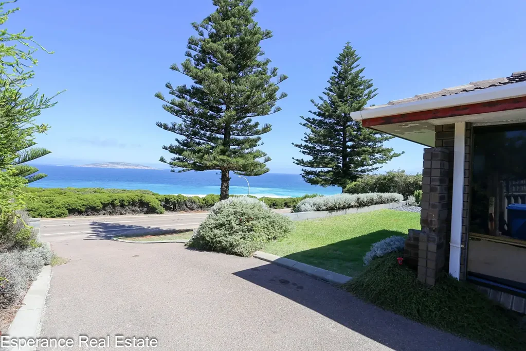 Esperance 4 Bedroom Stunning Ocean Views - Spacious Home Overlooking West Beach