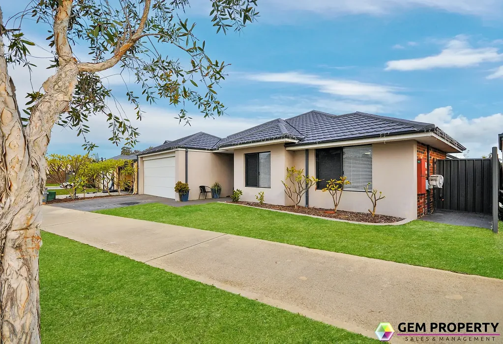 34 Bradley Street, Lakelands, WA 6180