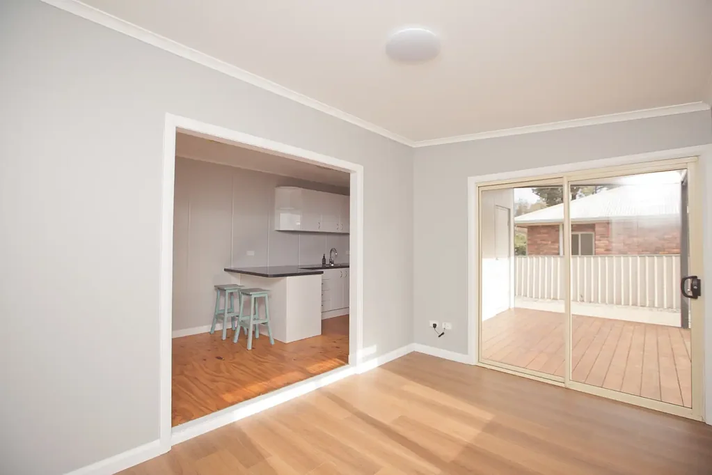 Comfortable and Convenient in North Griffith!
