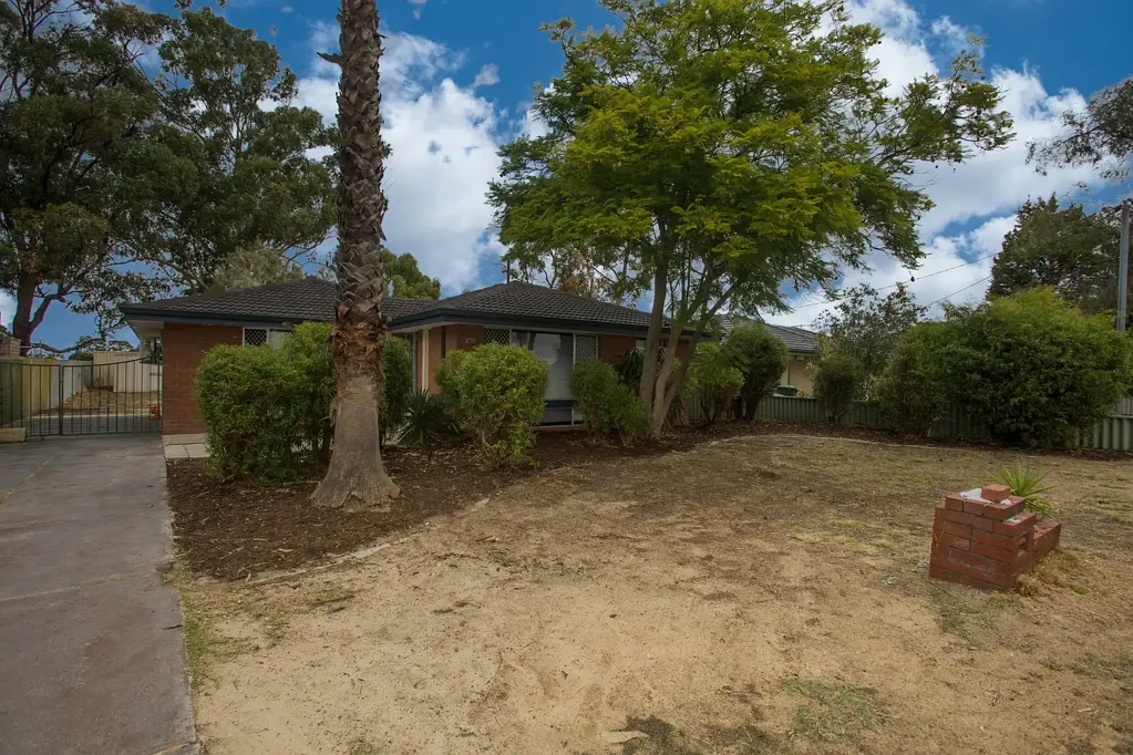 12 Connell Way, Girrawheen, WA 6064