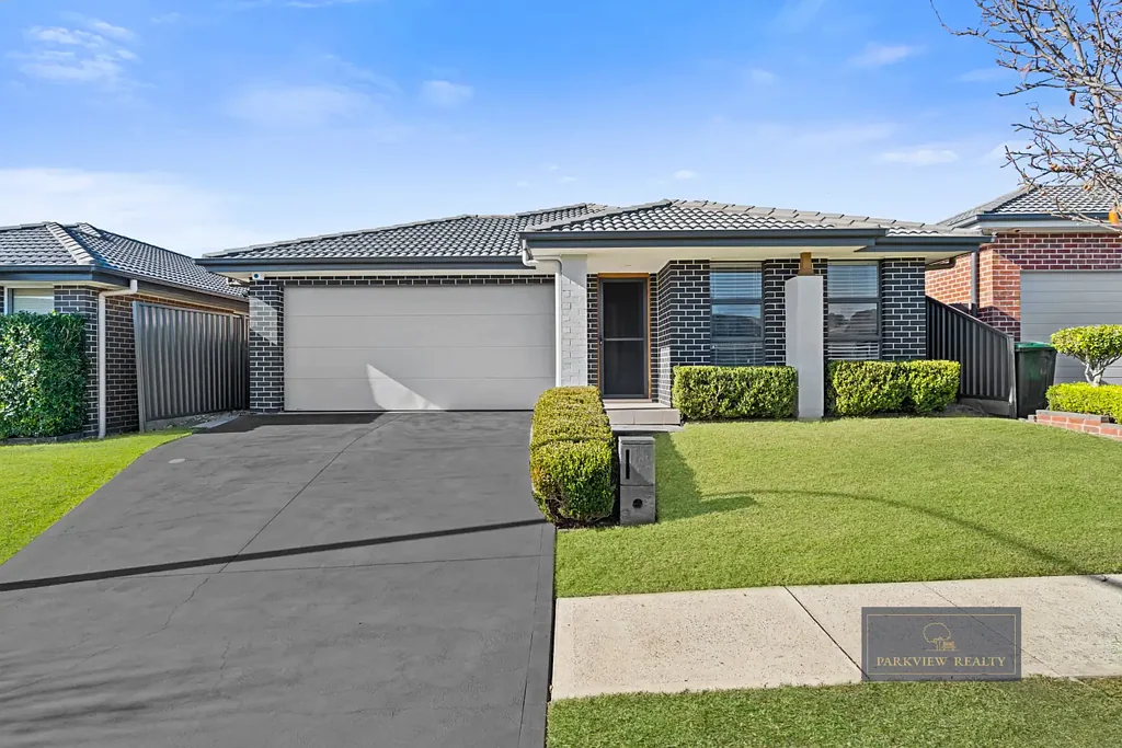 27 Rosella Circuit, Gregory Hills, NSW 2557