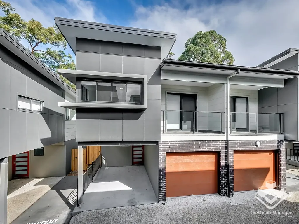 STUNNING LUXURY FOUR-BEDROOM TOWNHOME