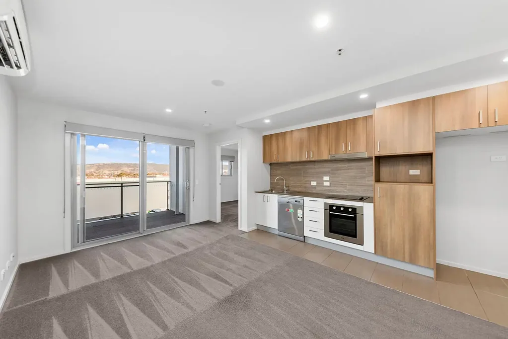 217/325 Anketell Street, Greenway, ACT 2900