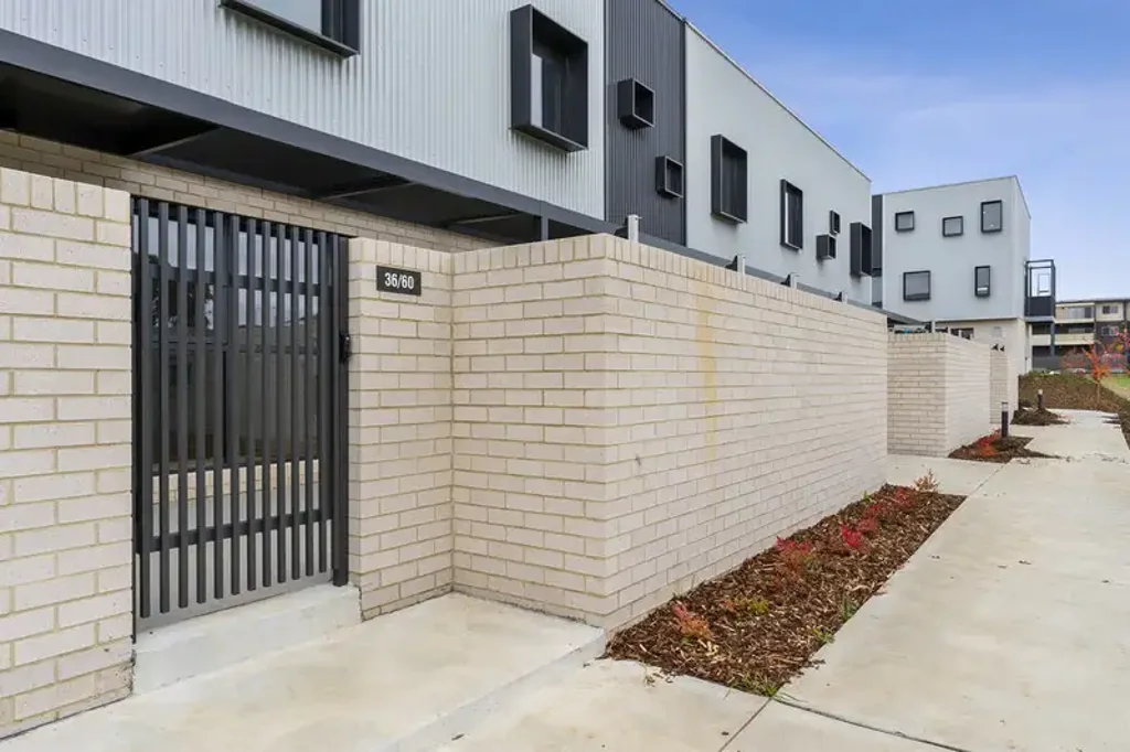 Casey 2침실 Modern Two-Bedroom Townhouse in the Heart of Casey