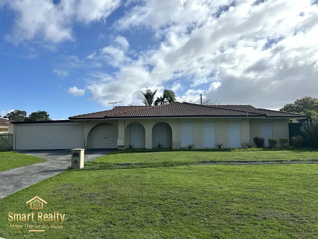 3 x 1 family home with large backyard and powered workshop!