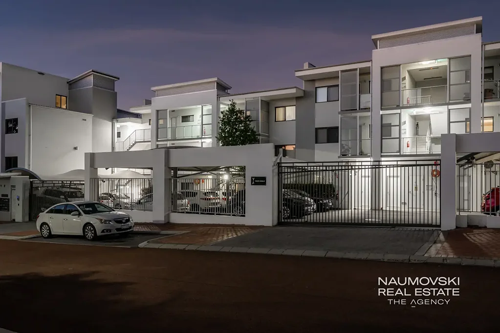 19/1 Walsh Loop, Joondalup, WA 6027