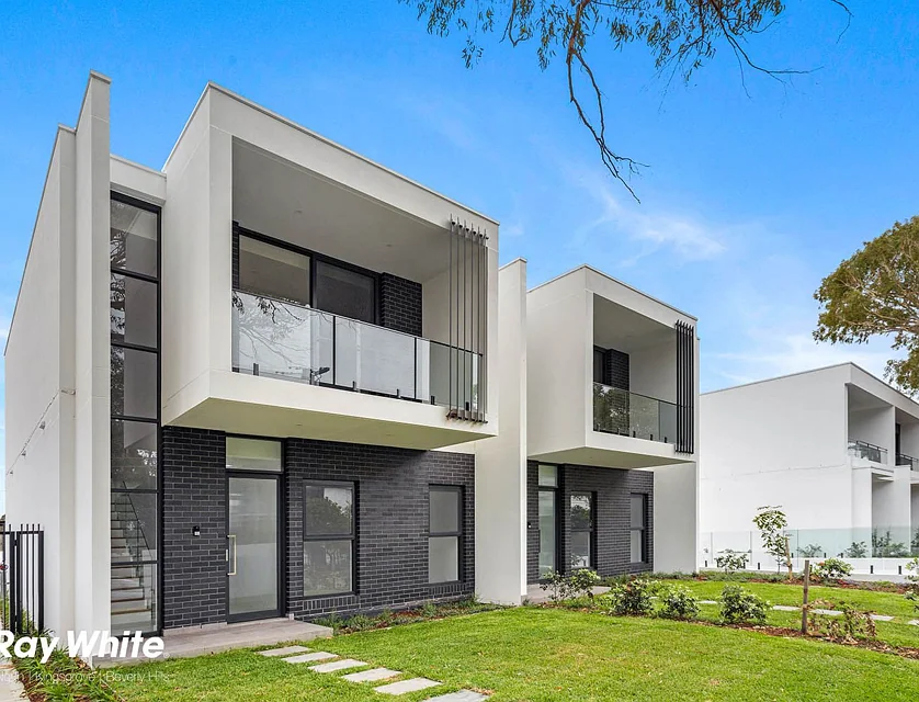 107 Bellingara Road, Miranda, Sutherland Shire, 3 कमरे, 2 बाथरूम, Townhouse