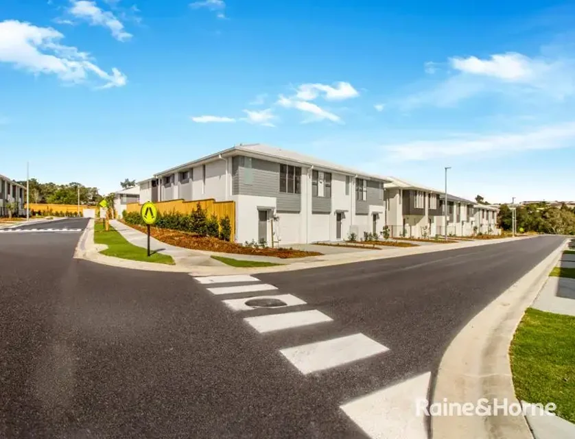 63B Watercress Boulevard, Redbank Plains, Ipswich - Greater Region, 3 chambres, 2 salles de bain, Townhouse