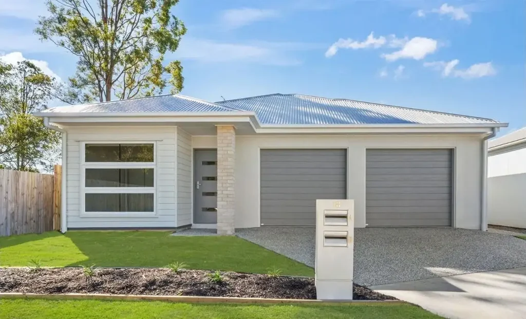Morayfield 5房 位于便利地段的现代双居双拼别墅 Modern Dual-Living Duplex in a Convenient Location