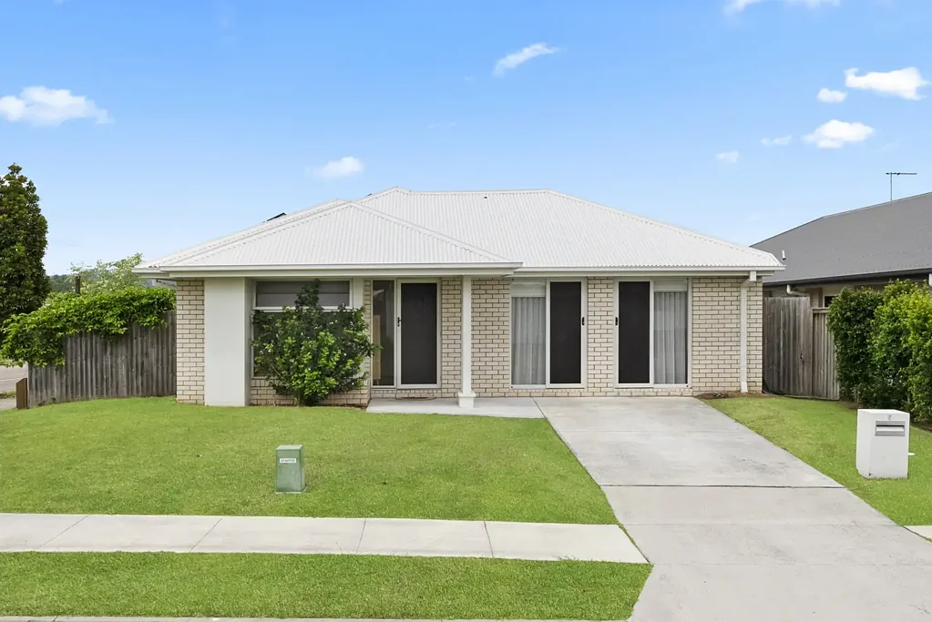 2 Coral Street, Pimpama, QLD 4209
