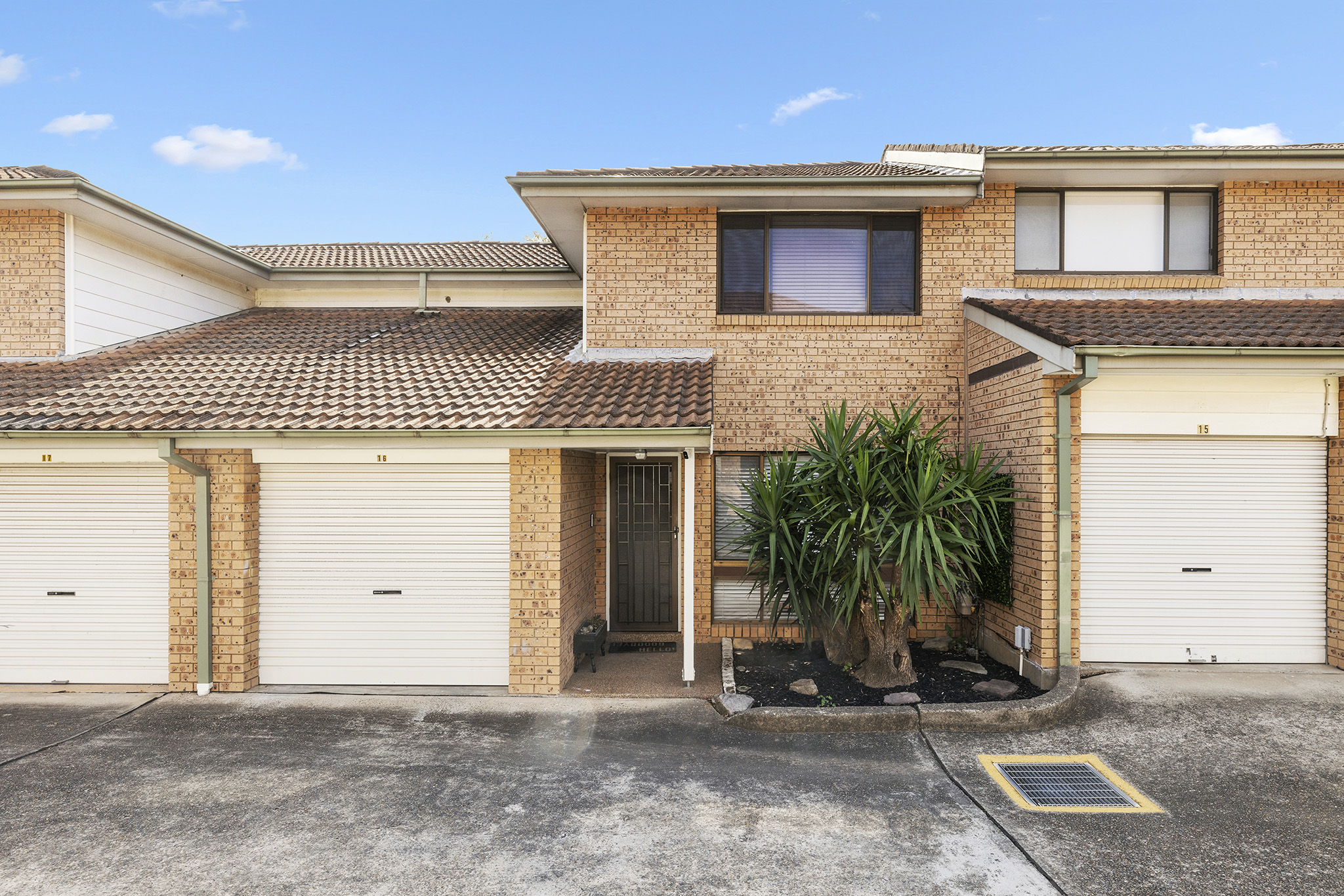 UNIT 16 220 NEWBRIDGE RD, MOOREBANK NSW 2170, 0 rūma, 0 rūma horoi, Townhouse