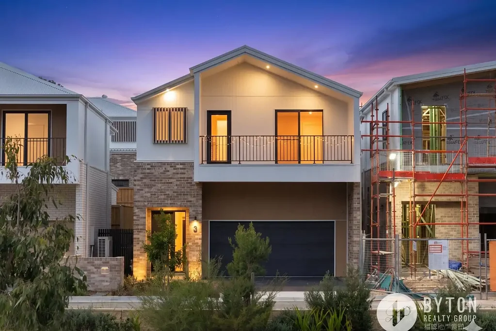 Caddens 4ห้องนอน Rawson Homes Architect-designed Family Home with Blue Mountain View. |
4 Bed | 2.5 Bath | Double Garage