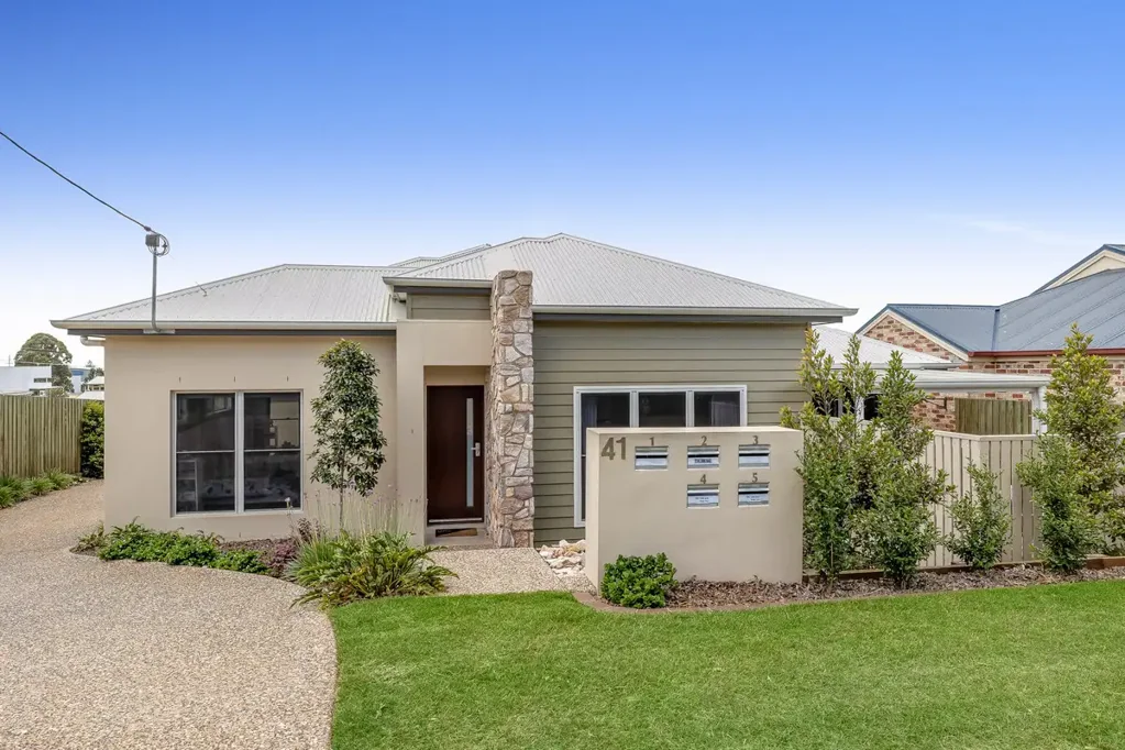 Centenary Heights 2房  Private, Stylish & Exceptionally Low-Maintenance Living