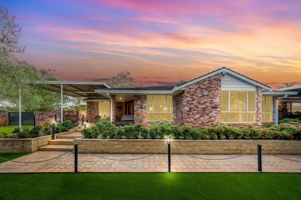 137 LONGHURST ROAD, Minto, NSW 2566