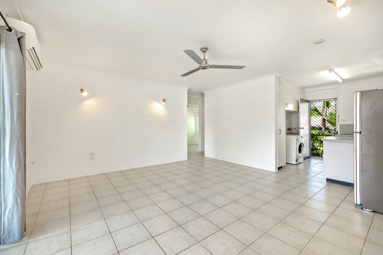 UNIT 7 120 GREENSLOPES ST, EDGE HILL QLD 4870, 0 Kuwarto, 0 Banyo, Unit