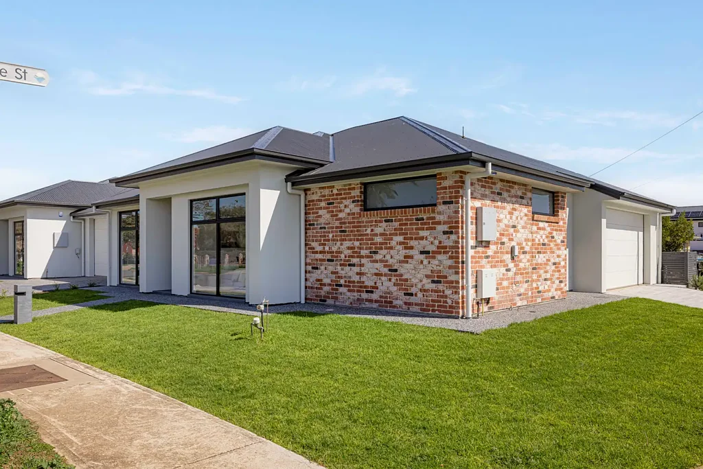 Seaton 3房  Brand New, Move-In Ready - Modern Living