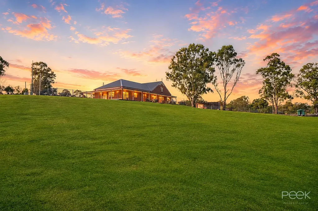 North Richmond 4 Bedroom Acreage Lifestyle with Stunning Mountain Views on 4.54 Acres