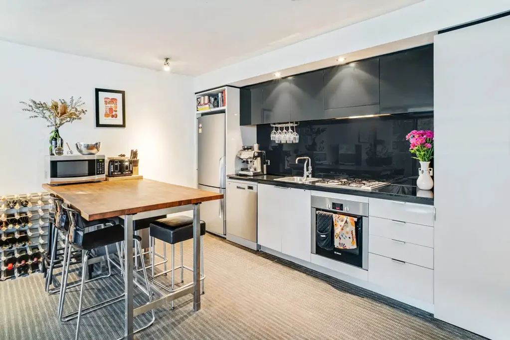 Fully Furnished Luxury One-Bedroom Apartment