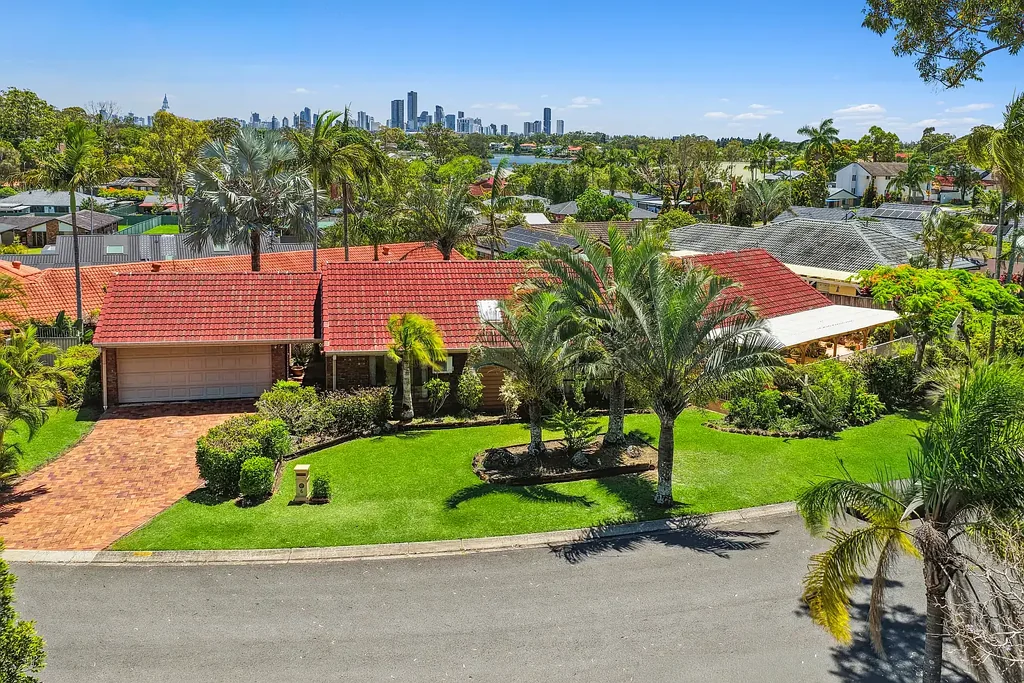 6 Grenaside Court, Robina, QLD 4226