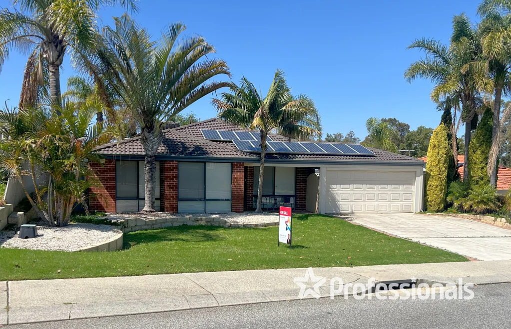 28 Oakfield Gardens, Parmelia, WA 6167