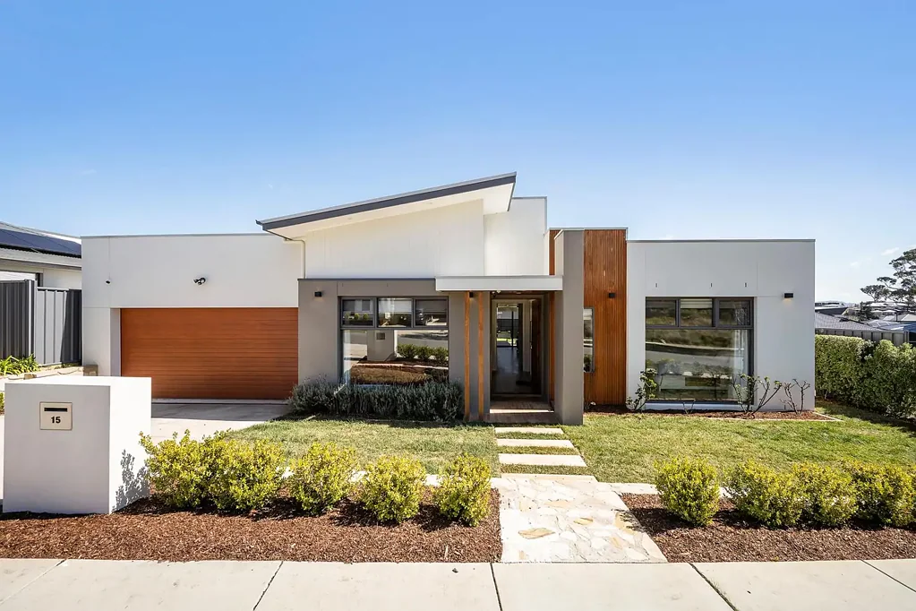 Strathnairn 4房  A Masterclass in Modern Design & Functionality!