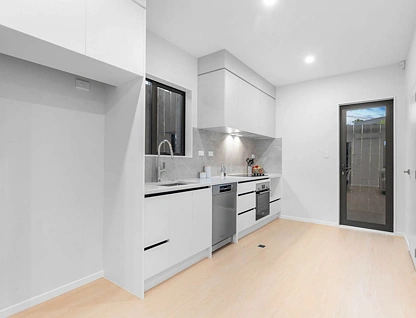 1 Edgewood Way, Henderson, Waitakere City, 3 غرف, 2 حمامات, Townhouse
