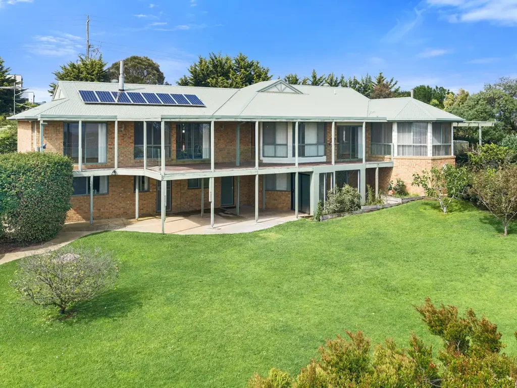 San Remo 4ਬੈੱਡਰੂਮ Bay Views & Elevated Family Living