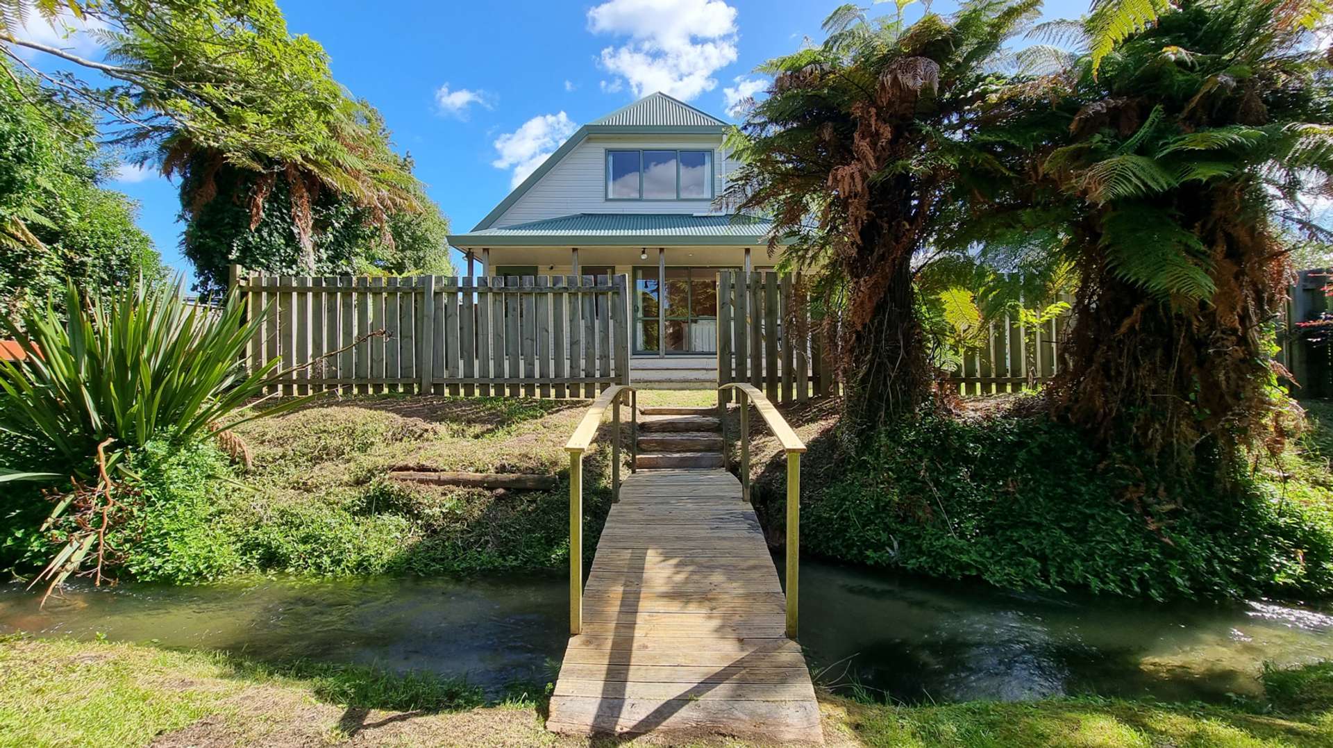 65 Robinson Avenue, Holdens Bay, Rotorua, 2 Bedrooms, 3 Bathrooms