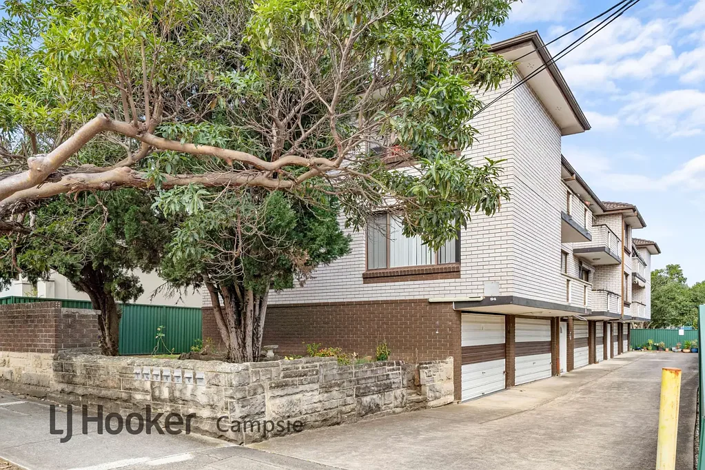 Campsie 2બેડરૂમ Wonderfully Refreshed Light Filled Abode in a Prime Campsie Setting!
