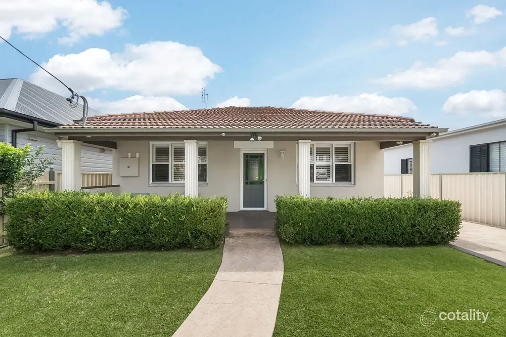 Fabulous Location - Short Term Lease