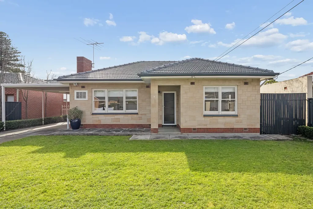Camden Park 3房  City-to-Coast Family Living with Development Potential