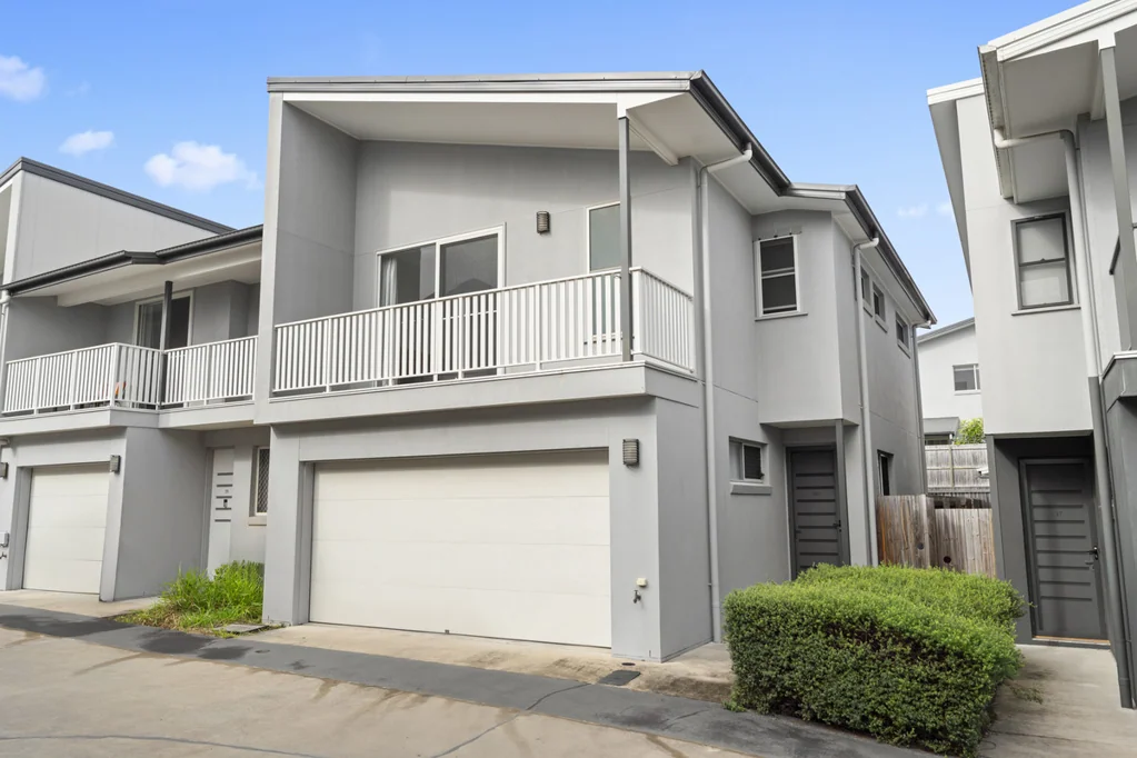 Calamvale 4غرفة نوم Flawless Executive Living within Stretton College Catchment - Proudly Owner-Occupied