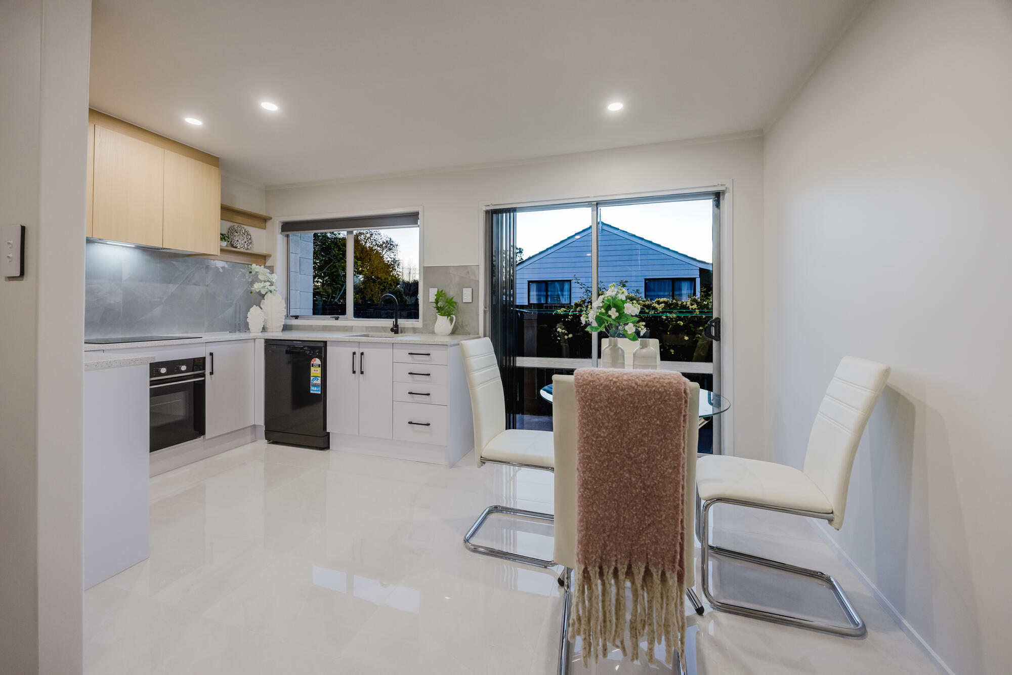1/11 Sharivari Place, Conifer Grove, photo 9