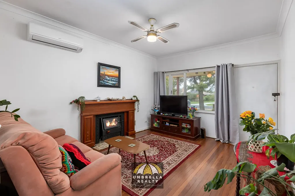 Withers 3Kwarto Charming Cottage on a Huge 809m² Block with Development Potential