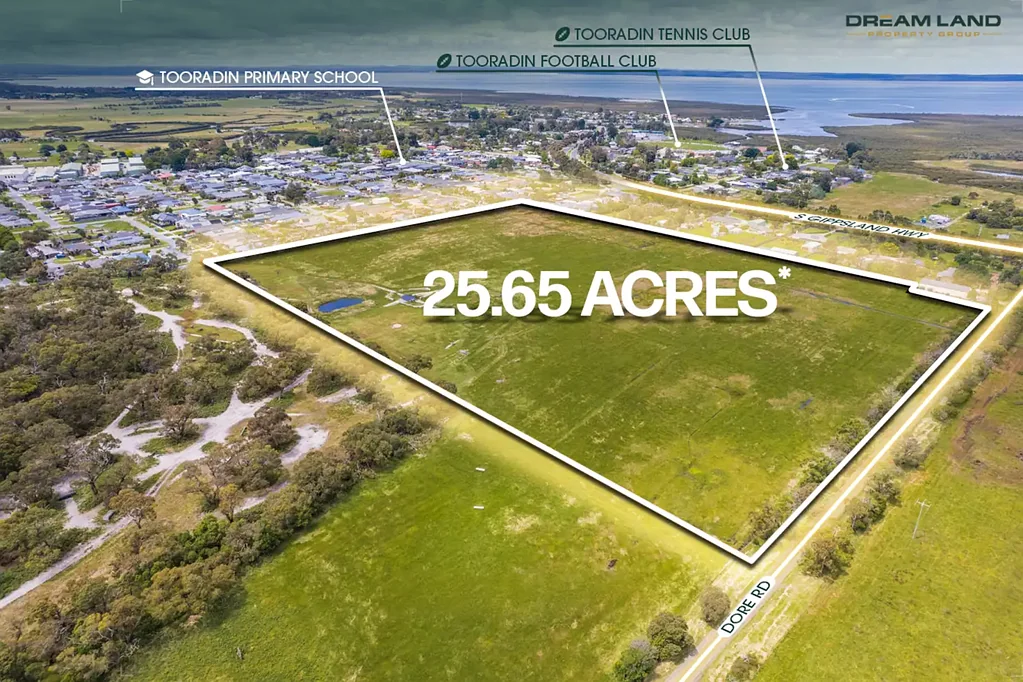 Tooradin  Expansive Parcel of Land Situated in the Heart of Tooradin