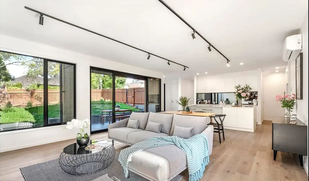 Luxury Townhouse Within Balwyn High School Zone Ready for Lease