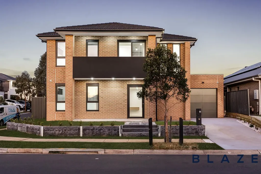 33 Honeymyrtle Avenue, Denham Court, NSW 2565