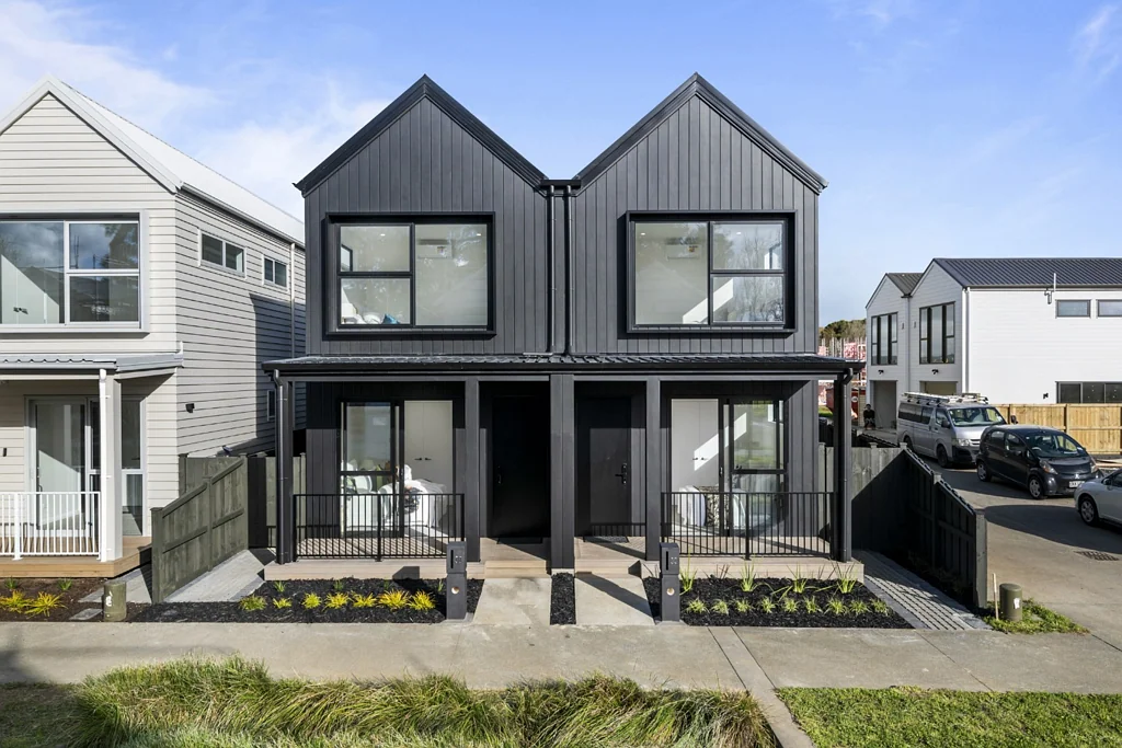 Karaka - 4 Bedrooms with 3 Bathrooms