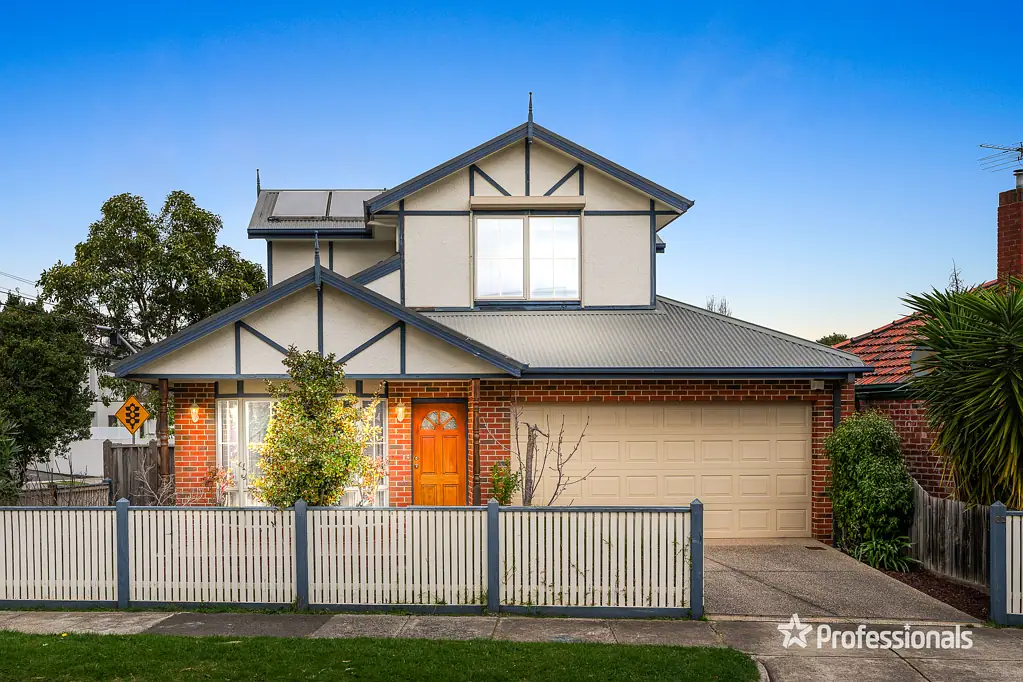 32 Oakleigh Crescent, Ormond, VIC 3204