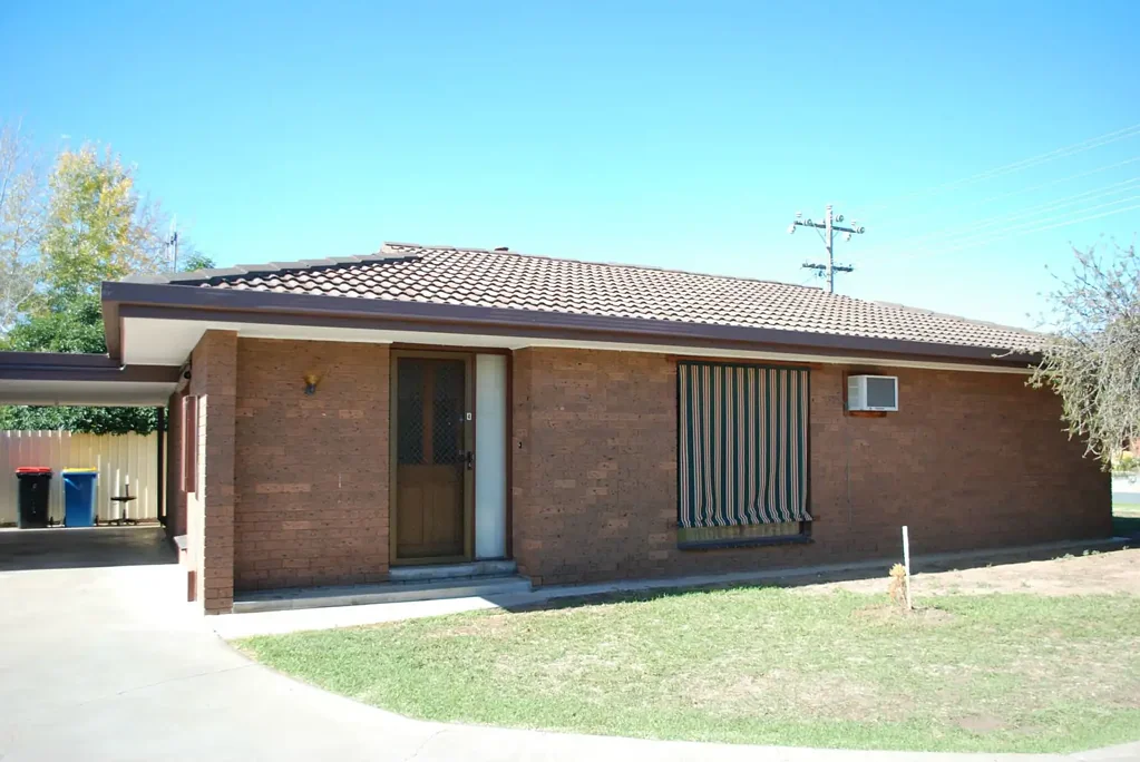Large Central 2BR Unit