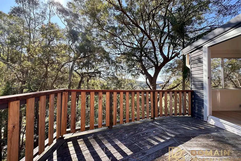🌿 A Stylish Retreat in the Trees - Access via Bayview Ave