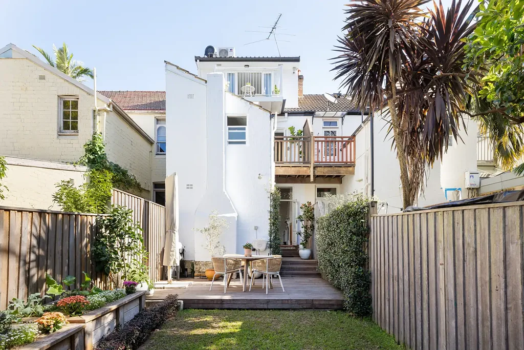 Forest Lodge 3ਬੈੱਡਰੂਮ Renovated 3-level home / wide block / NE backyard